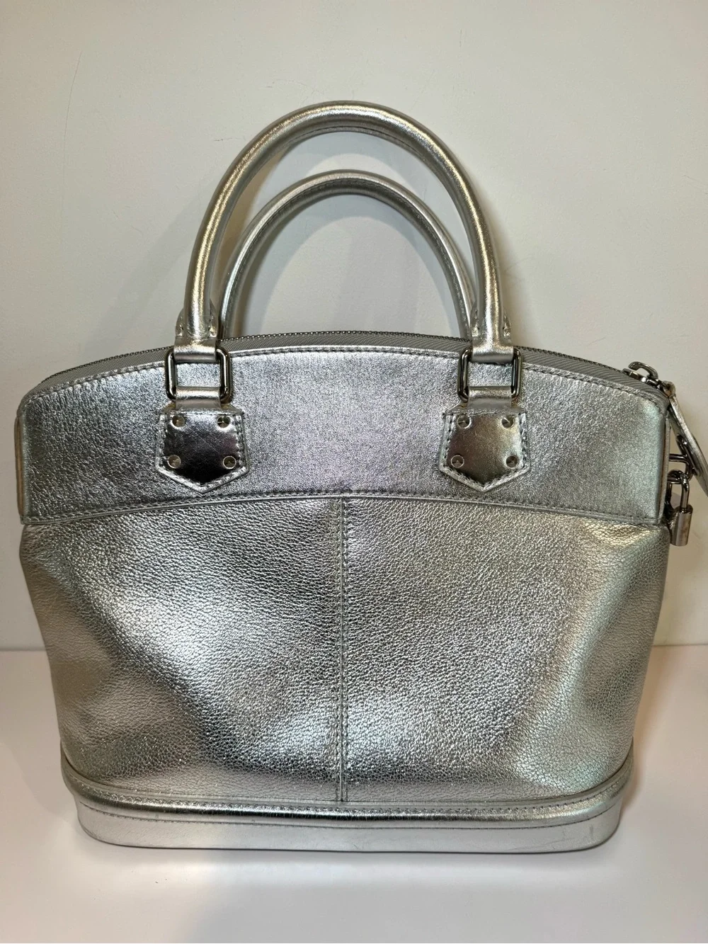 Louis Vuitton Suhali Lockit PM In Metallic Silver Leather